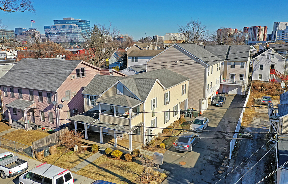 Filippidis of Horvath & Tremblay completes sale of two multi-family properties for $4.04 million